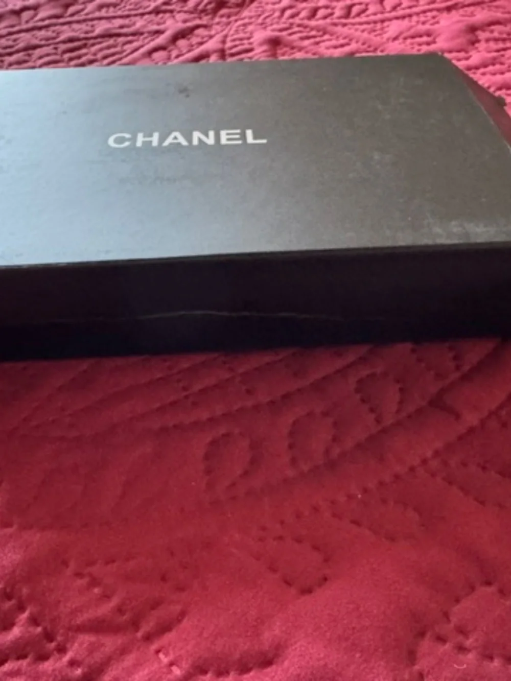 Chanel gift box black/gold empty box
